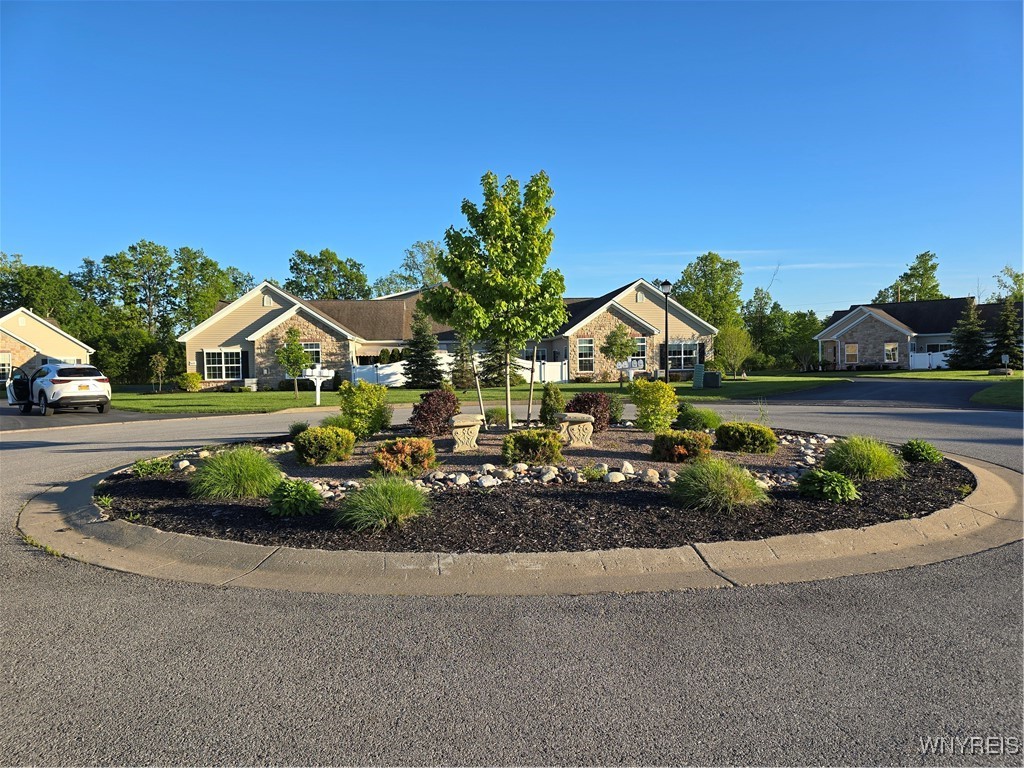 5692 Ferncrest Court #B, Clarence, New York image 42