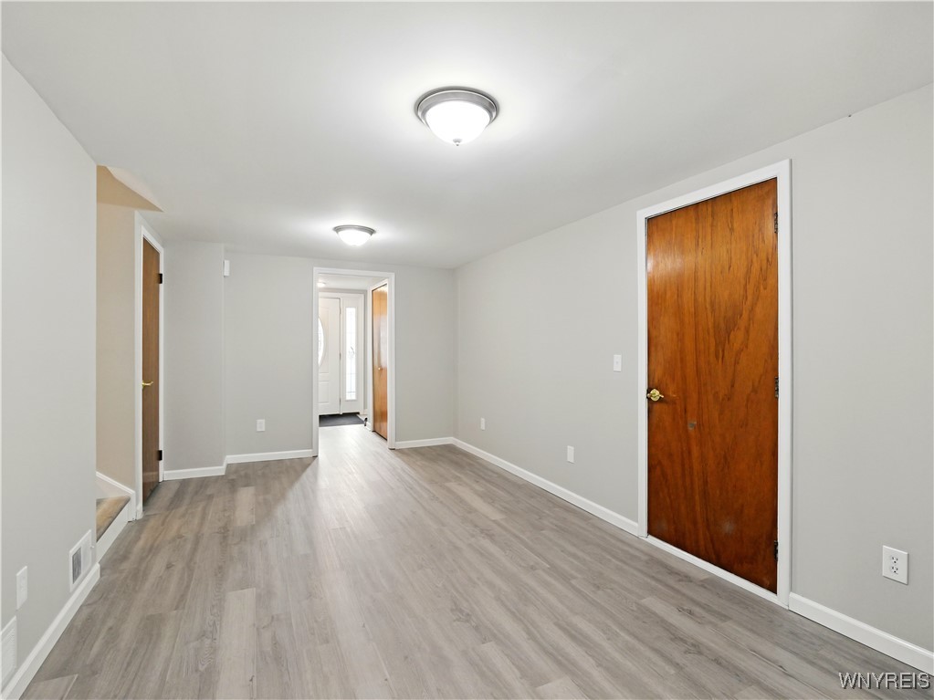 864 Sun Valley Drive, North Tonawanda, New York image 23