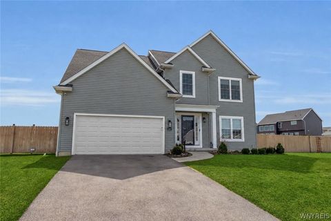 Homes For Sale - 3347 Cross Creek<br/> Hamburg, NY 14075