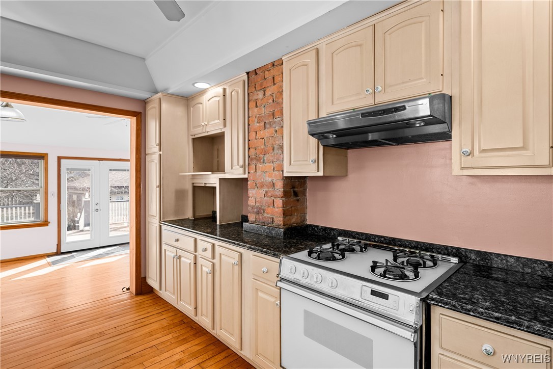 359 Parkside Avenue, Buffalo, New York image 27