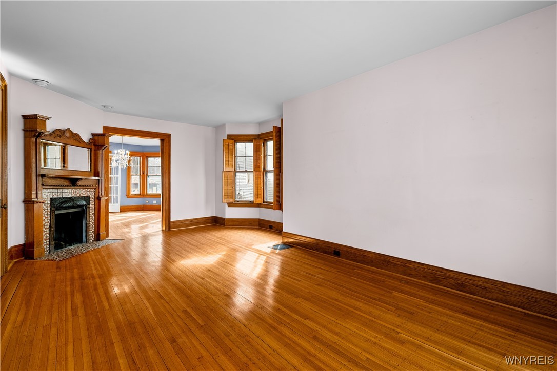 359 Parkside Avenue, Buffalo, New York image 17