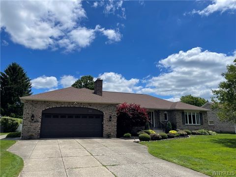 Homes For Sale - 352 Dan Troy Drive<br/> Amherst, NY 14221