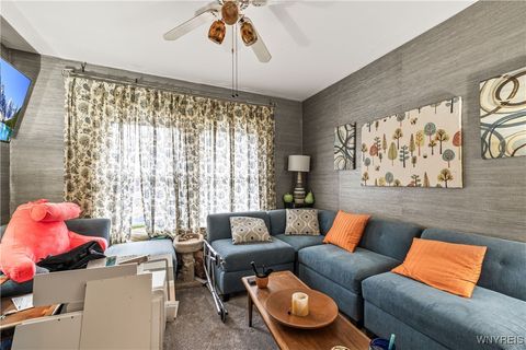 Tiny photo for 60 Granger Place, Buffalo, NY 14222 (MLS # B1652331)