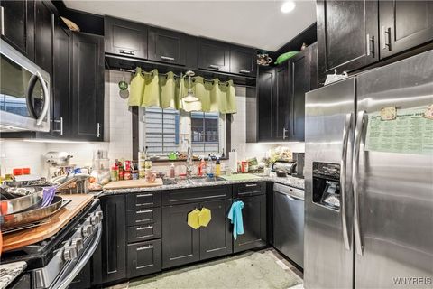 Tiny photo for 60 Granger Place, Buffalo, NY 14222 (MLS # B1652331)