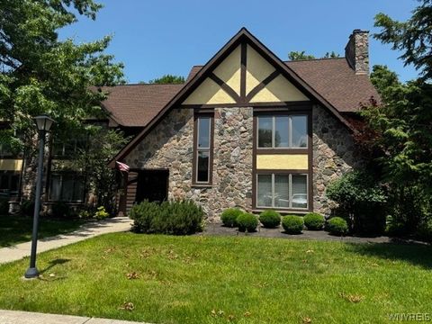 Condo For Sale - 5295 Chestnut Ridge Road #H<br/> Orchard Park, NY 14127