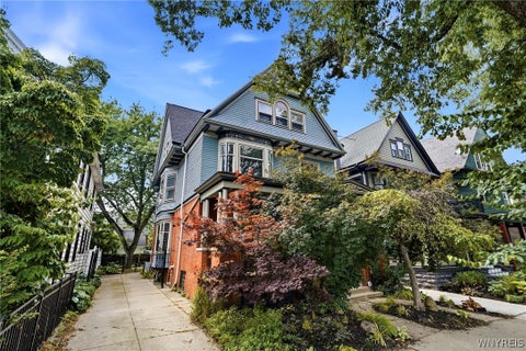 Photo of 96 Richmond Avenue, Buffalo, NY 14222 (MLS # B1702561)