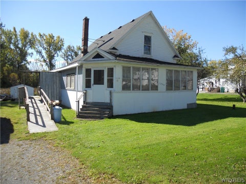 Photo of 1298 Bloomingdale Road, Alabama, NY 14013 (MLS # B1721314)