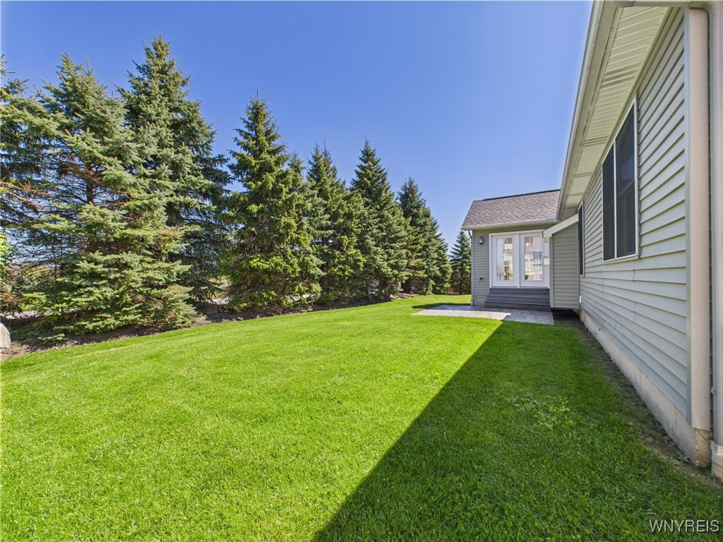 4166 Tisbury Lane, Hamburg, New York image 44
