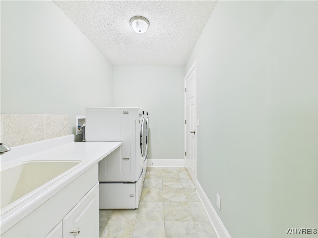 4166 Tisbury Lane, Hamburg, New York image 29