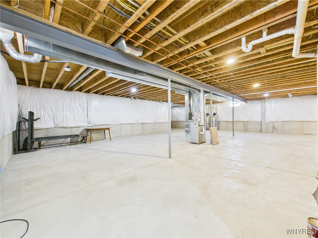 4166 Tisbury Lane, Hamburg, New York image 38