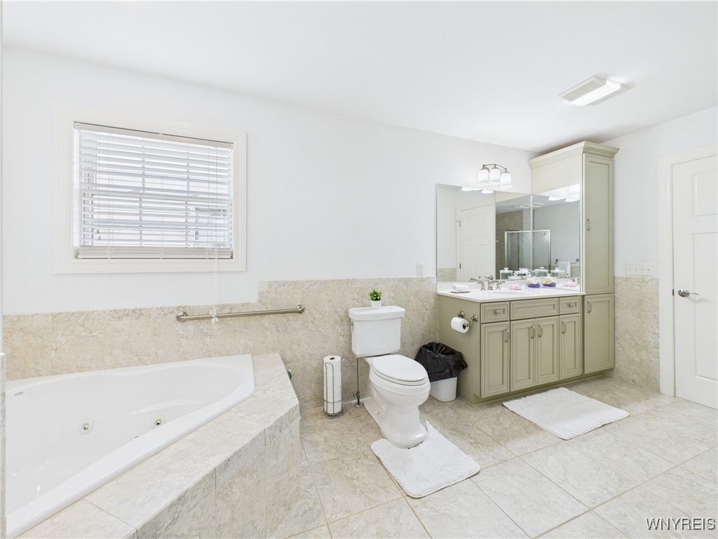 4166 Tisbury Lane, Hamburg, New York image 24