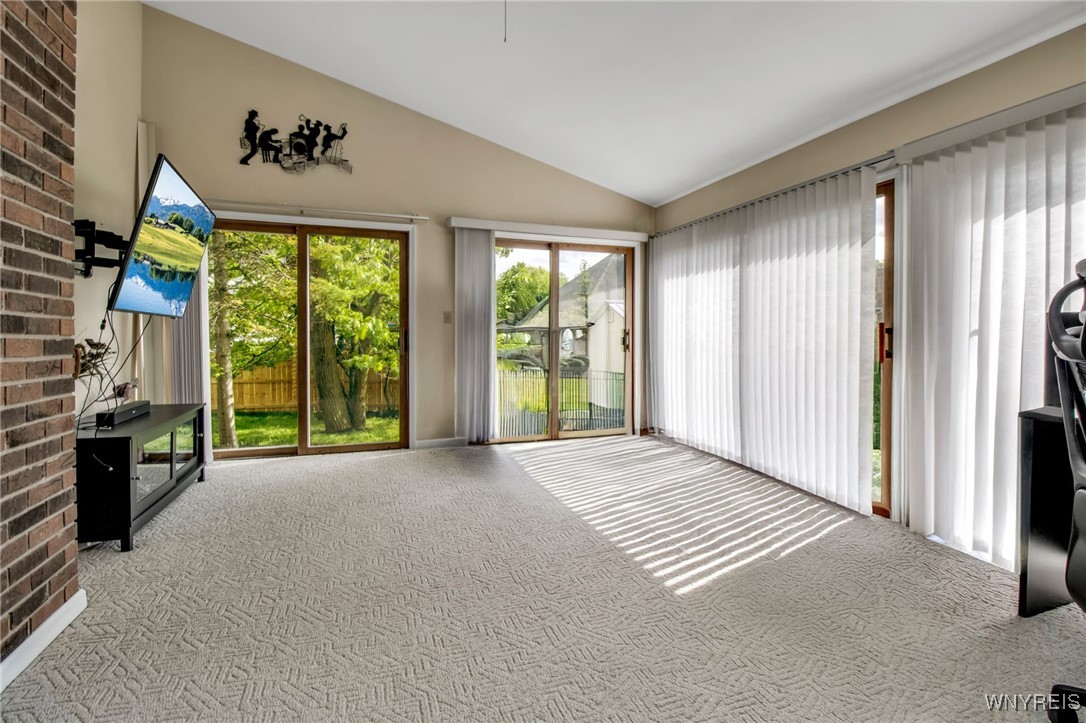 8395 Black Walnut Drive, Clarence, New York image 20