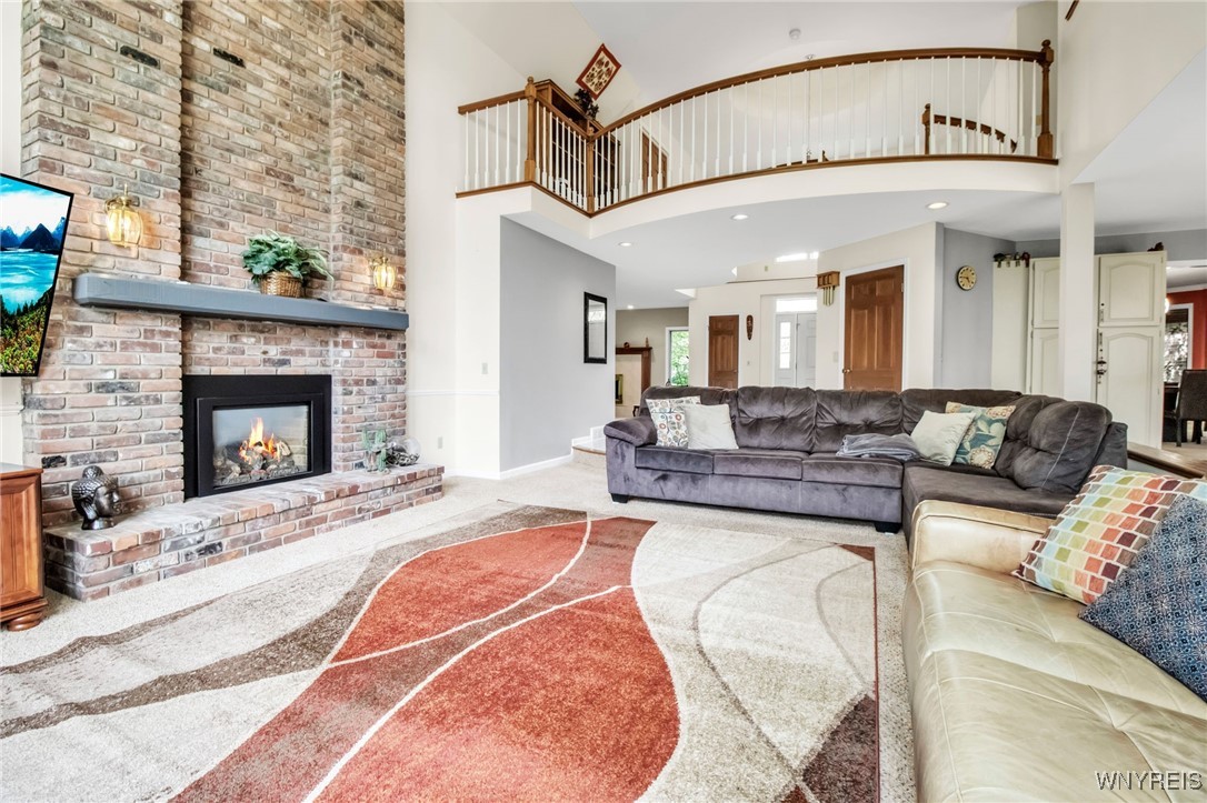 8395 Black Walnut Drive, Clarence, New York image 8