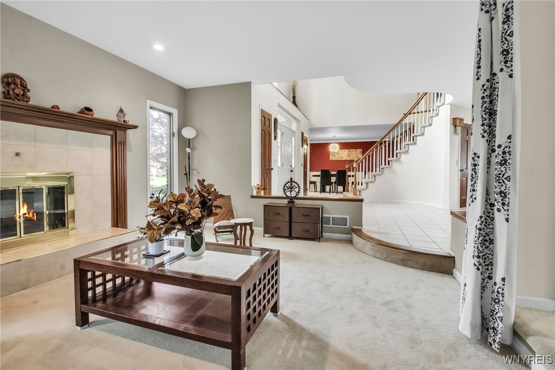8395 Black Walnut Drive, Clarence, New York image 11