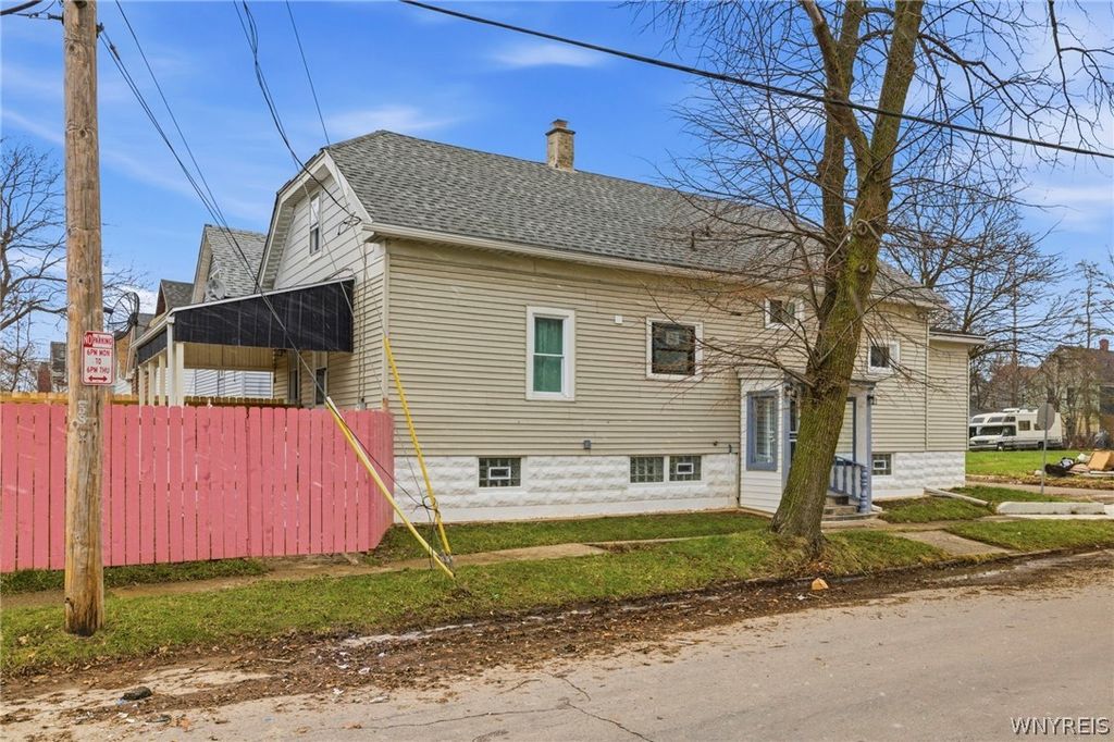 Photo of 132 Goembel Avenue, Buffalo, NY 14211 (MLS # B1669012)