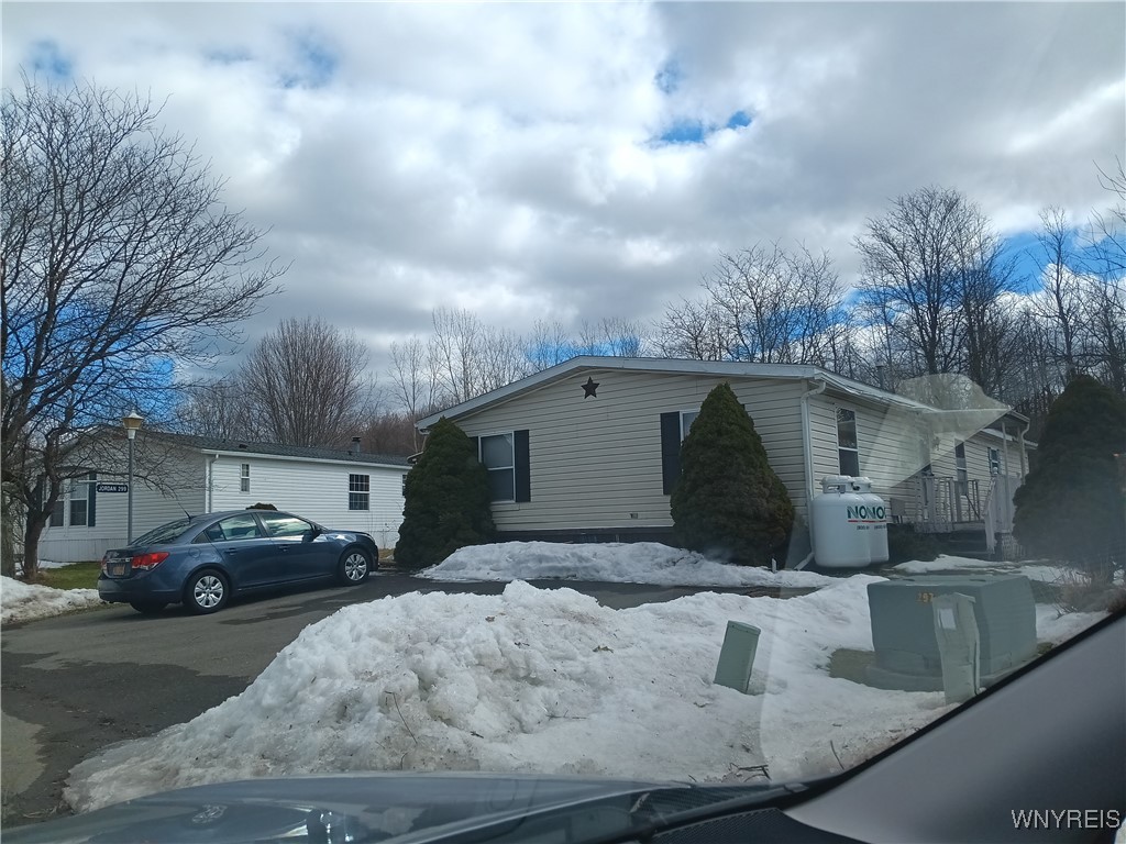 299 Sunset Drive, Clarendon, New York image 1