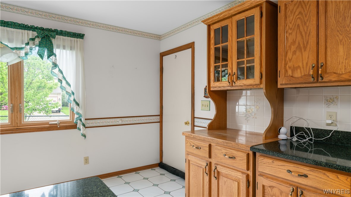21 Eagle Terrace, Lancaster, New York image 5