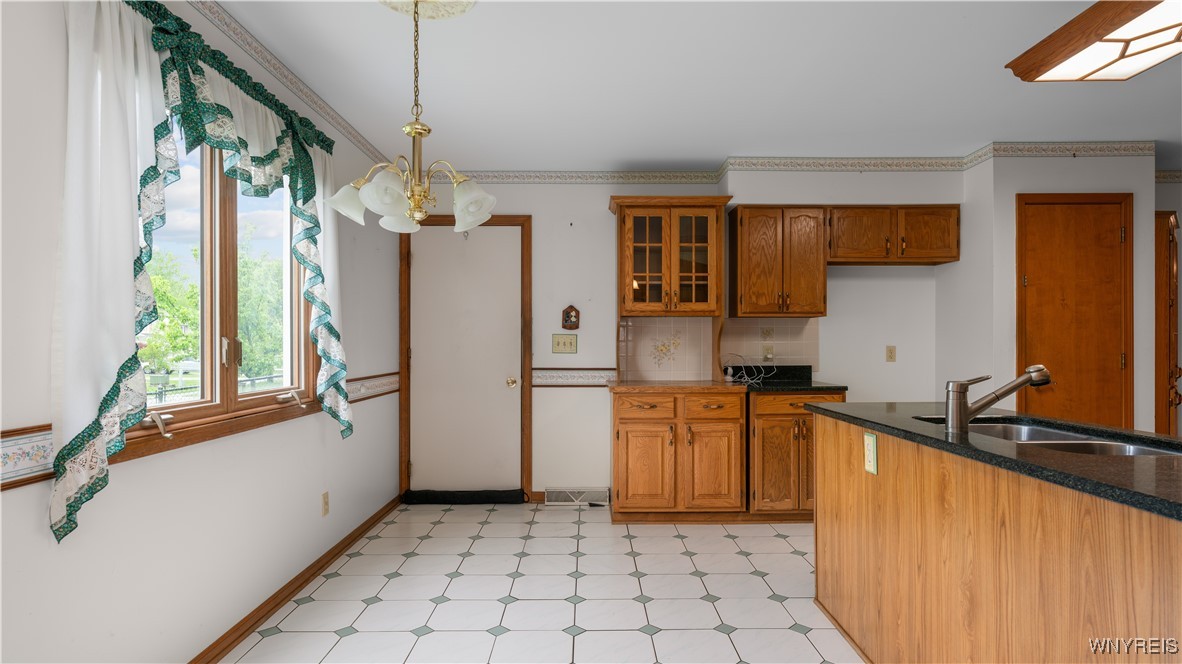 21 Eagle Terrace, Lancaster, New York image 9