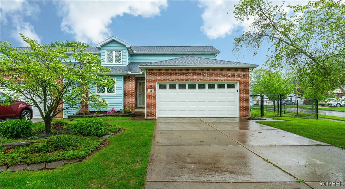 21 Eagle Terrace, Lancaster, New York image 1
