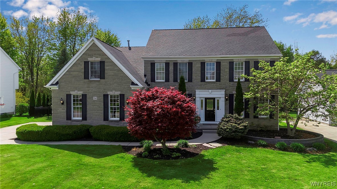 5545 Marthas Vineyard, Clarence, New York image 1