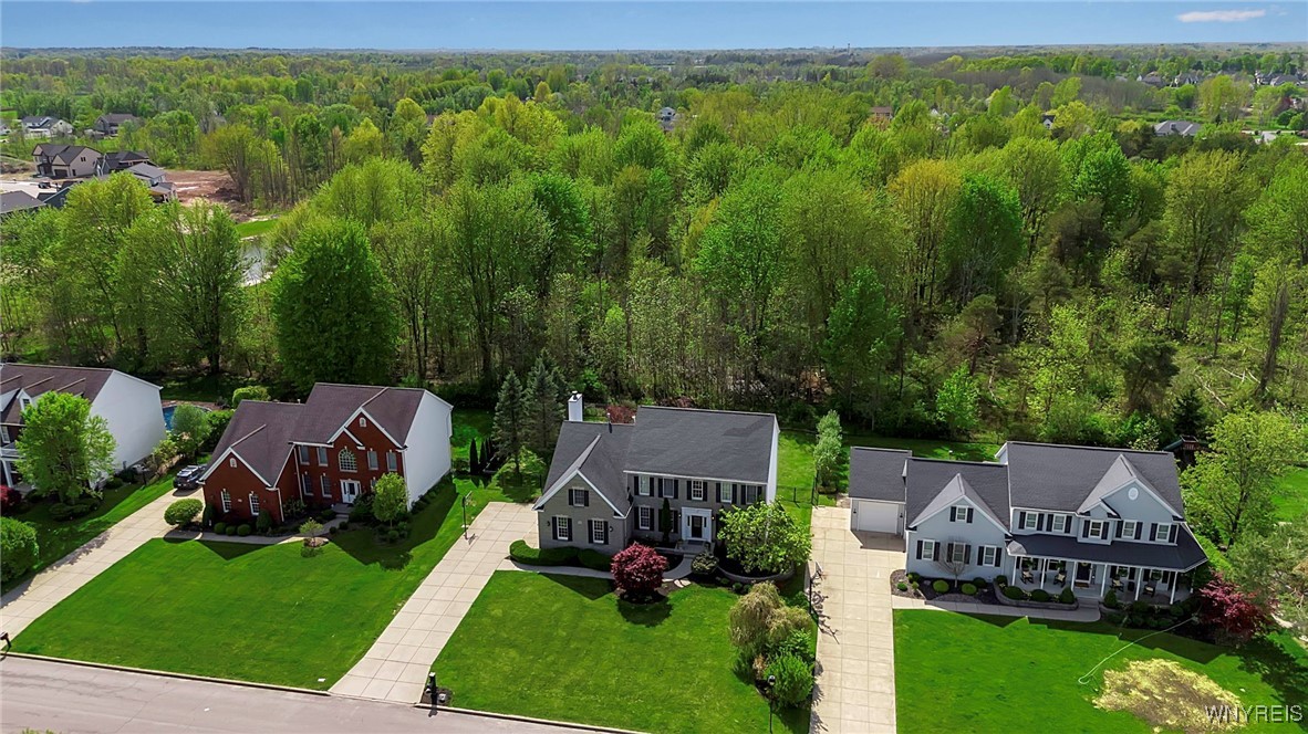 5545 Marthas Vineyard, Clarence, New York image 3