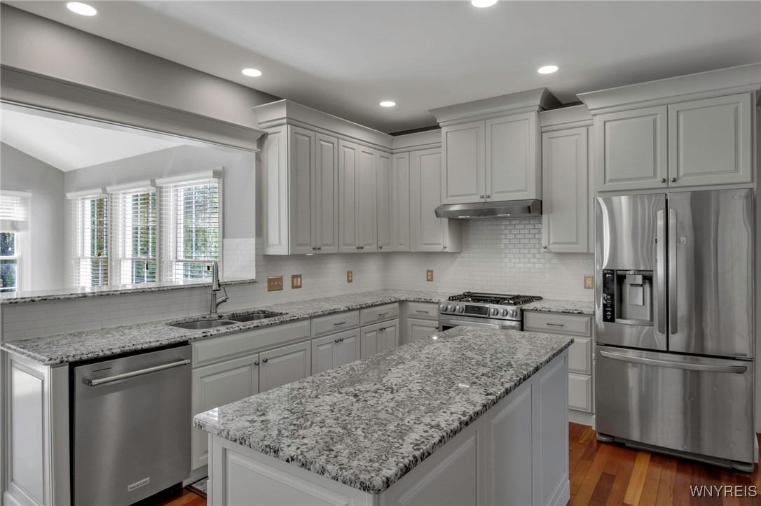 5545 Marthas Vineyard, Clarence, New York image 17