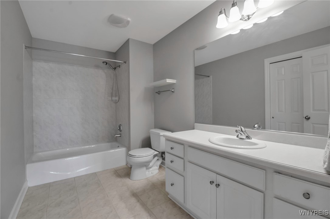 5545 Marthas Vineyard, Clarence, New York image 33
