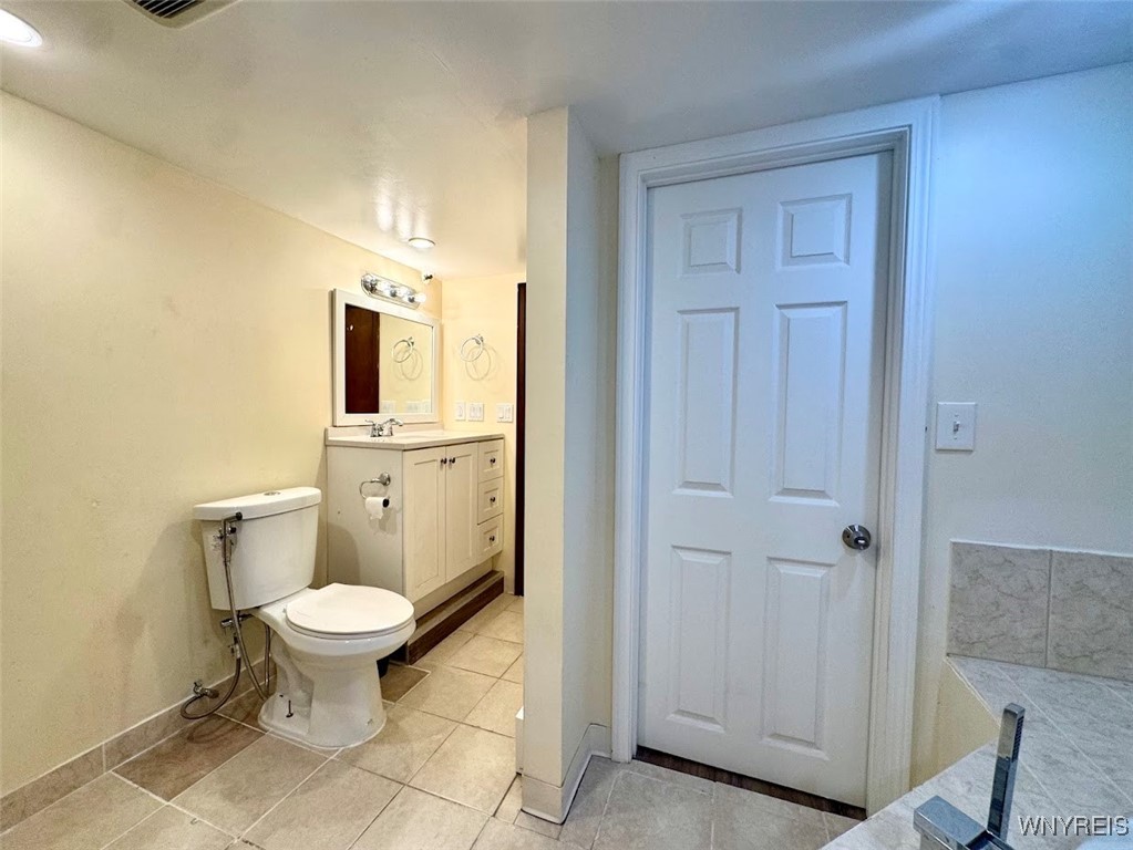 Amherst, New York 14226, United States, 6 Bedrooms Bedrooms, ,4 BathroomsBathrooms,Residential,Active,145726