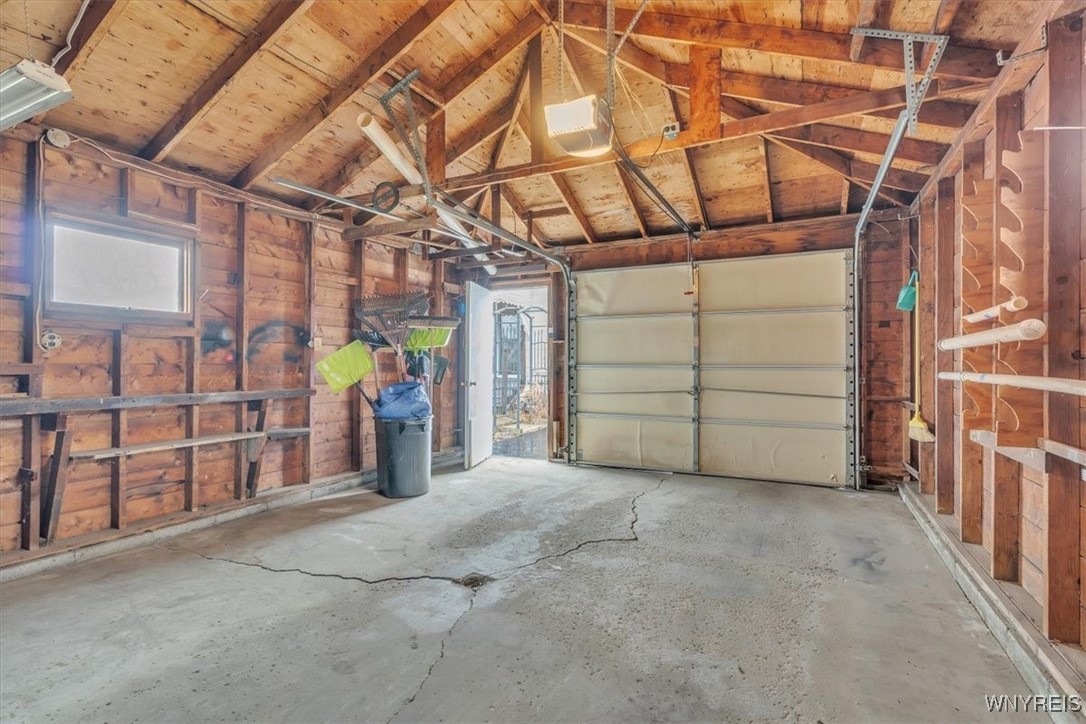 80 Banner Avenue, Lancaster, New York image 25