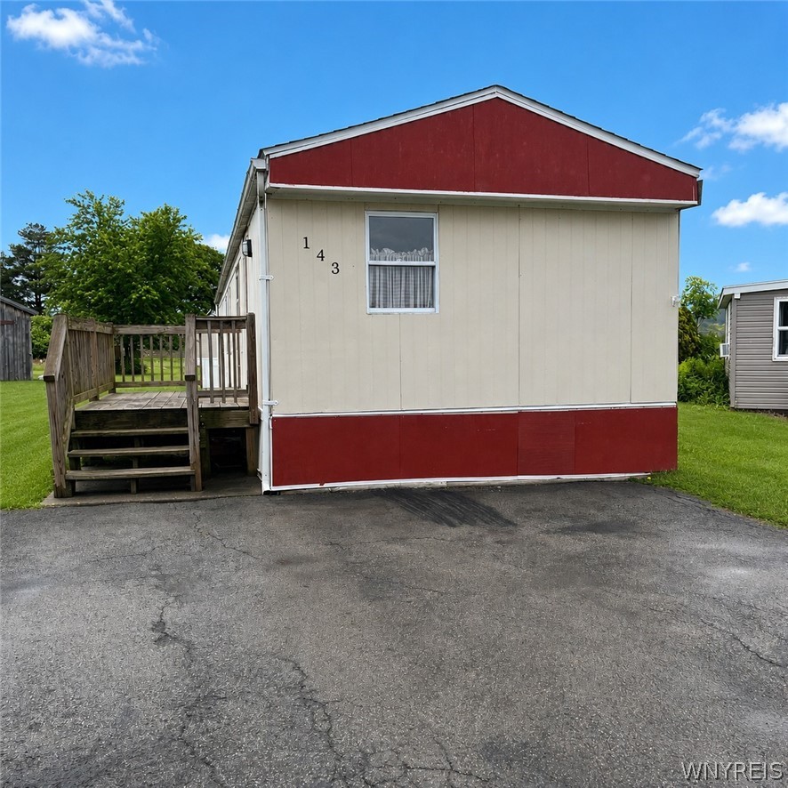 Photo 1 of 2 — 143 Del Court E, Lockport Town, NY 14094