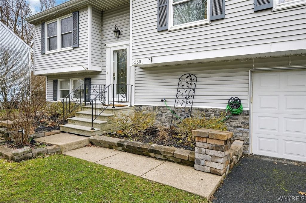 Photo of 350 Greengage Circle, Amherst, NY 14051 (MLS # B1667281)