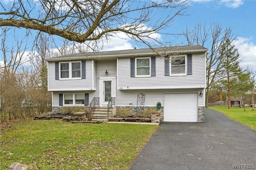 Photo of 350 Greengage Circle, Amherst, NY 14051 (MLS # B1667281)