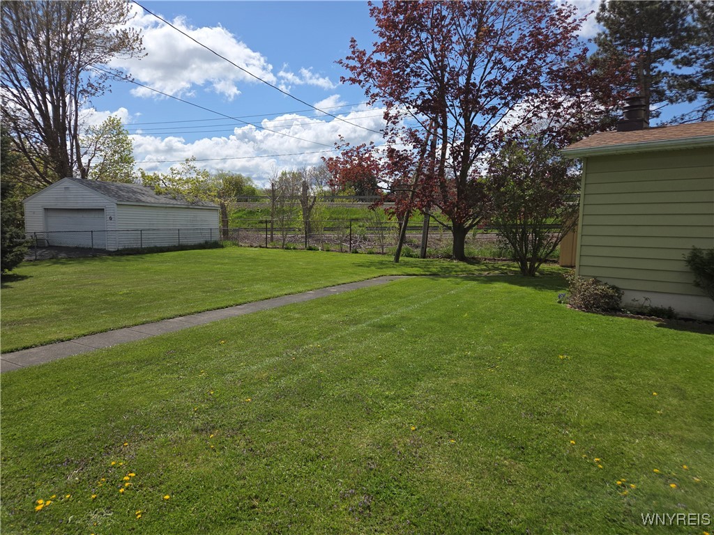 7525 Frontier Avenue, Niagara Falls, New York image 22