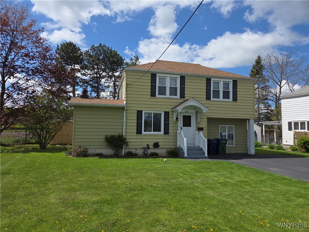 7525 Frontier Avenue, Niagara Falls, New York image 1
