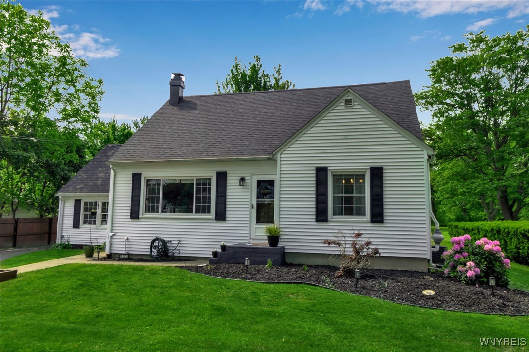 3323 Pleasant Avenue, Hamburg, New York image 2