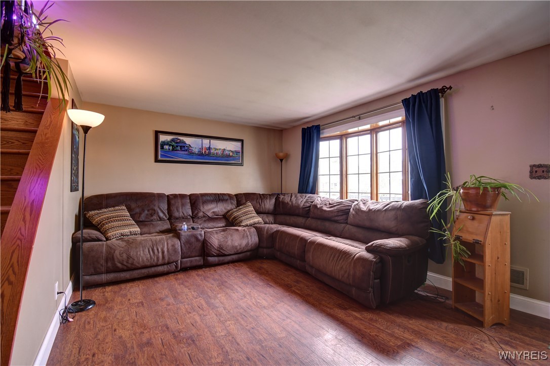 35 Miami Parkway, Cheektowaga, New York image 9