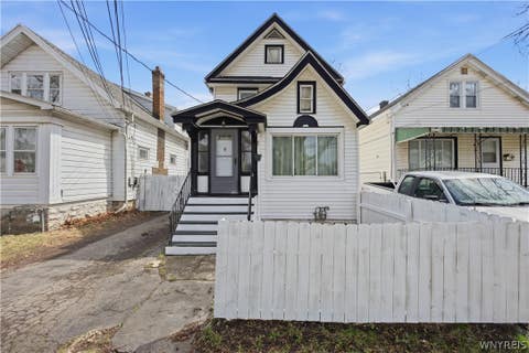 Homes For Sale - 23 Erb Street<br/> Buffalo, NY 14211