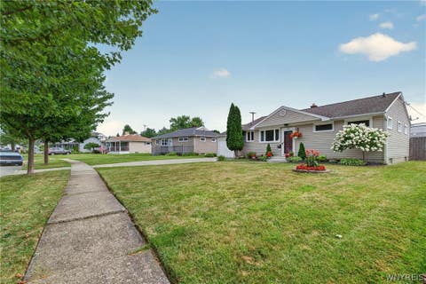 Tiny photo for 63 Rosemont Drive, Amherst, NY 14226 (MLS # B1702592)