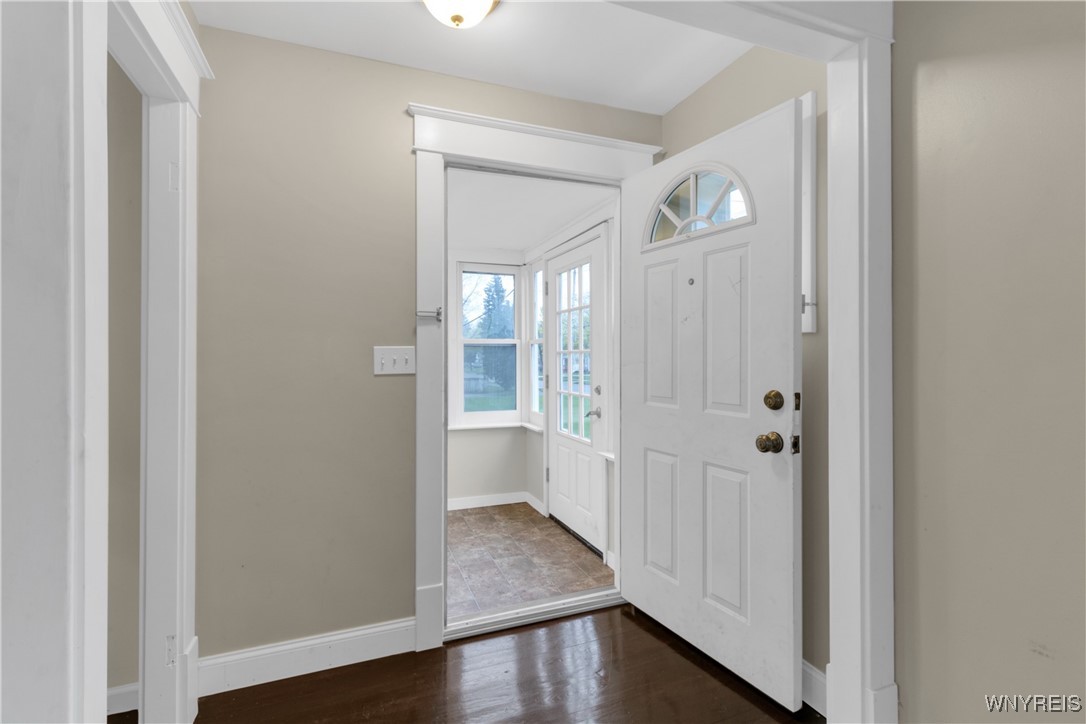 209 Dellwood Road, Amherst, New York image 32