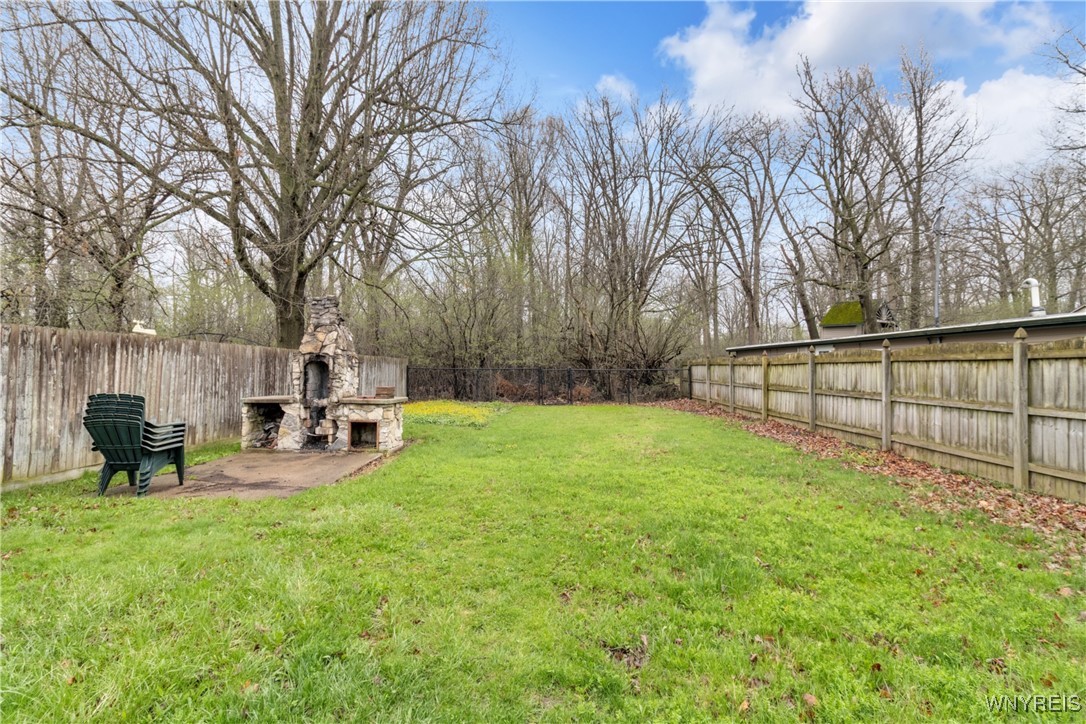 209 Dellwood Road, Amherst, New York image 4