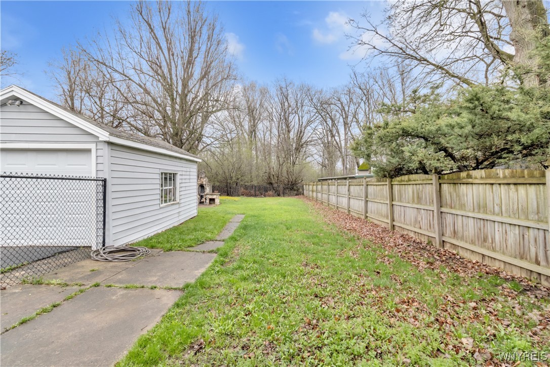 209 Dellwood Road, Amherst, New York image 3