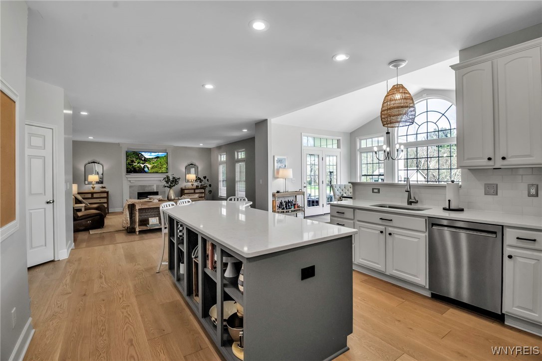 74 Graystone Lane, Orchard Park, New York image 17