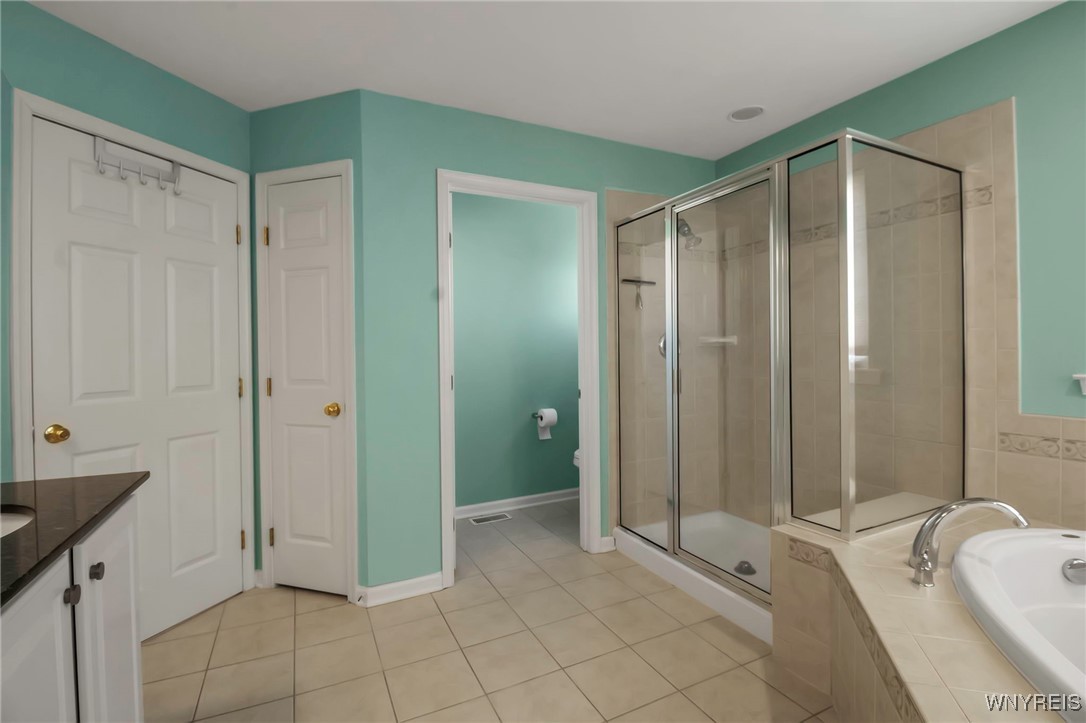 74 Graystone Lane, Orchard Park, New York image 36