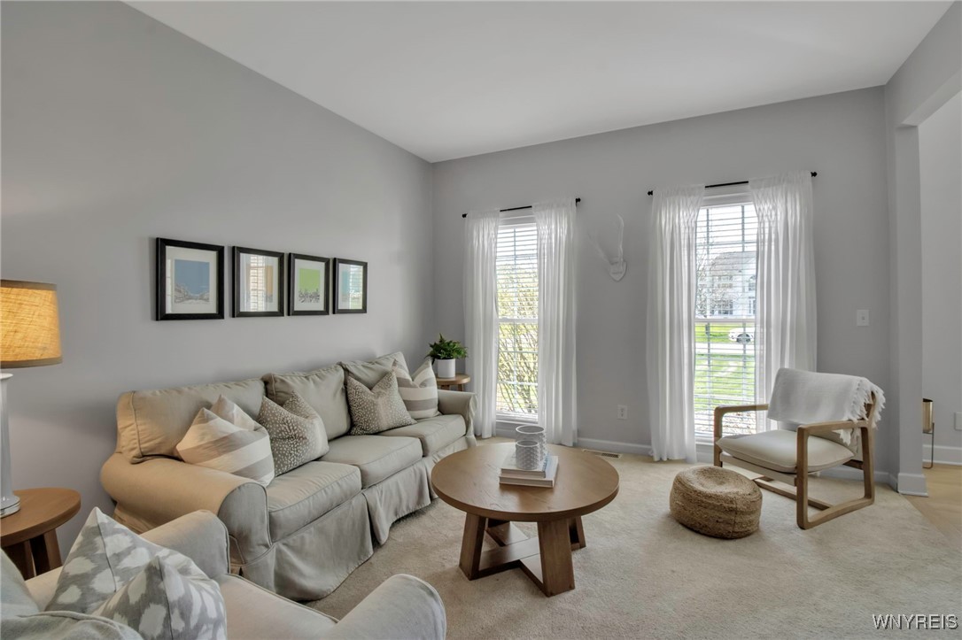 74 Graystone Lane, Orchard Park, New York image 9