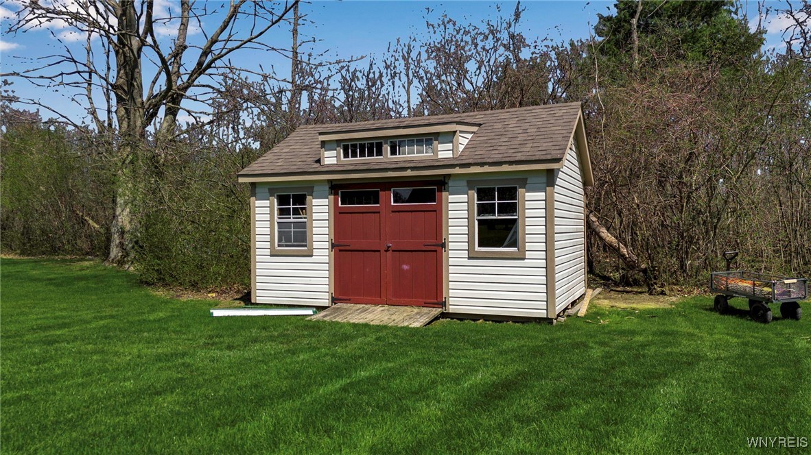 74 Graystone Lane, Orchard Park, New York image 44
