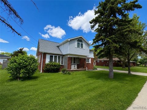 Homes For Sale - 3840 Broadway Street<br/> Cheektowaga, NY 14227