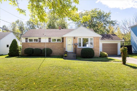 Homes For Sale - 158 Park Forest Drive<br/> Amherst, NY 14221
