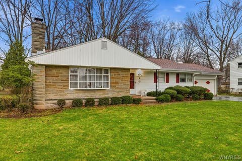 Homes For Sale - 4656 Apple Drive<br/> Niagara County, Lewiston, NY 14092