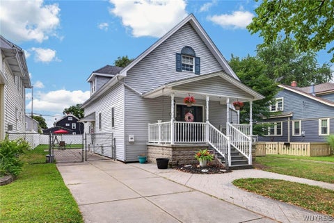 Homes For Sale - 247 Potters Road<br/> Buffalo, NY 14220