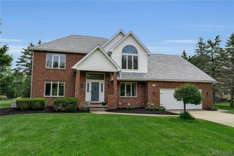 Homes For Sale - 19 Braunview Way<br/> Erie County, Orchard Park, NY 14127